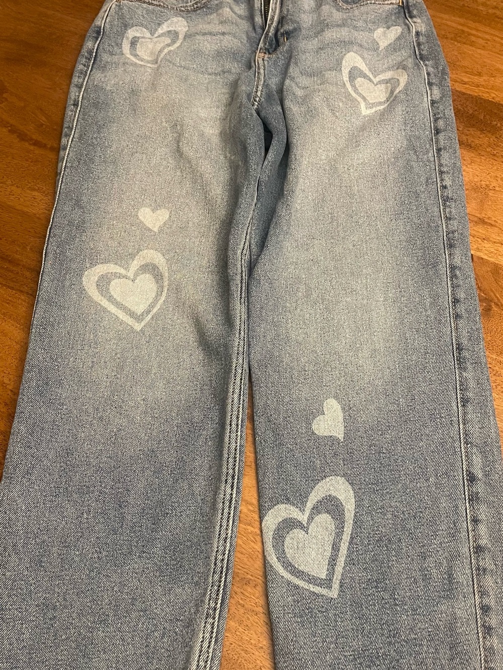 Hollister Light Blue Straight-Leg Jeans with Heart Prints 5S w27 L25